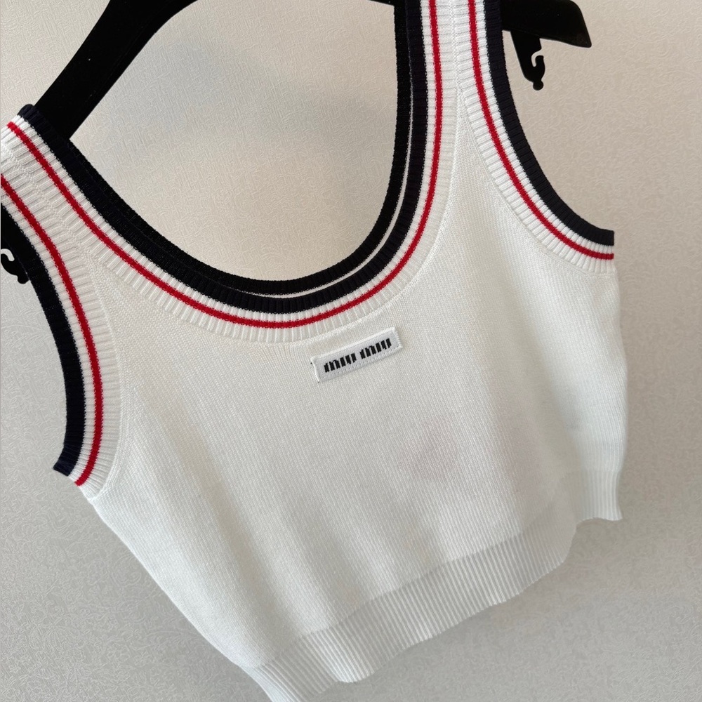 Miu Miu simple round-neck knitted tank top - Picture 3 of 4